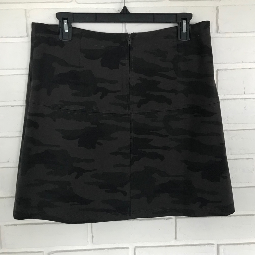 Sanctuary NWOT Camo Skirt - Picture 4 of 5